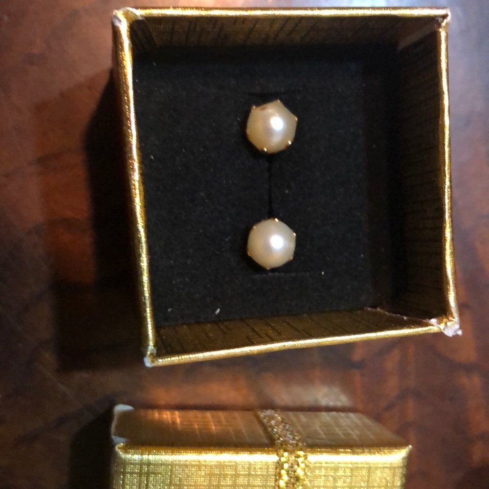 Genuine 14K GOLD Pearl earrings